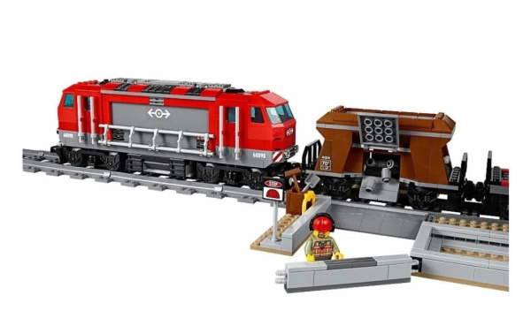 Конструктор 40022 Мощный грузовой поезд на пульте управления