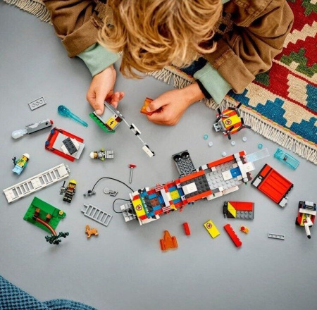 Конструктор 10374 - Машина пожарного расчета